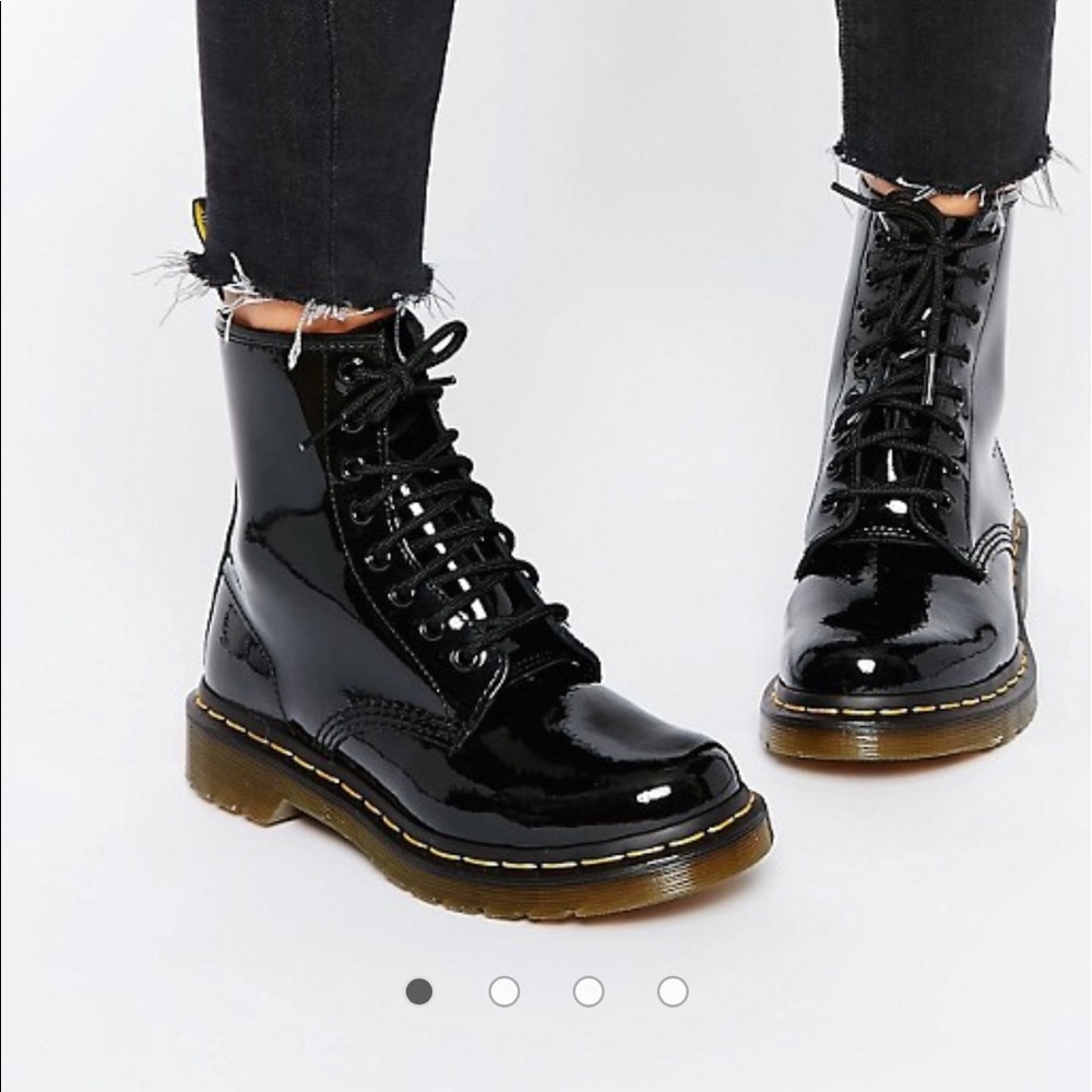 Patent leather Dr. Martens ( 9Women)